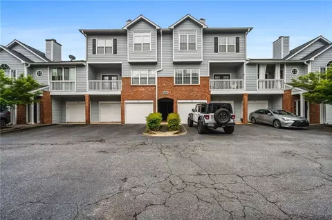 508 Vinings Forest Ct SE, Smyrna, GA 30080