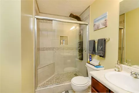 Bath - 13347 Henderson Ct, Hampton, GA 30228 photo 1 of 3