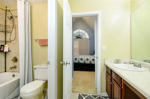 Bath - 13347 Henderson Ct, Hampton, GA 30228 photo 3 of 3