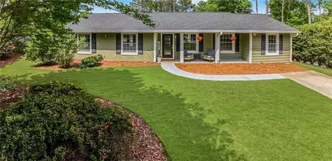 620 Clearbrook Ct, Marietta, GA 30068
