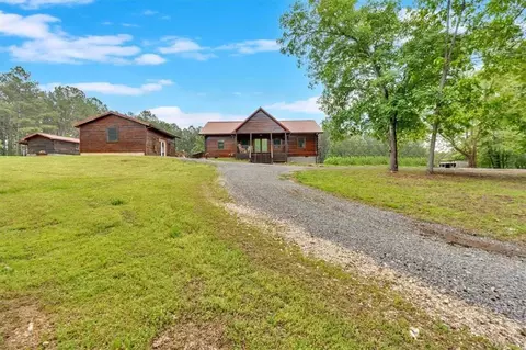 2791 Back Valley Rd, Lyerly, GA 30730