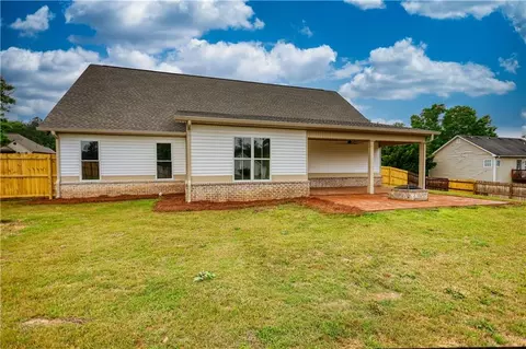 Exterior - 25 Oakbrook Ln, Covington, GA 30016 photo 4 of 10