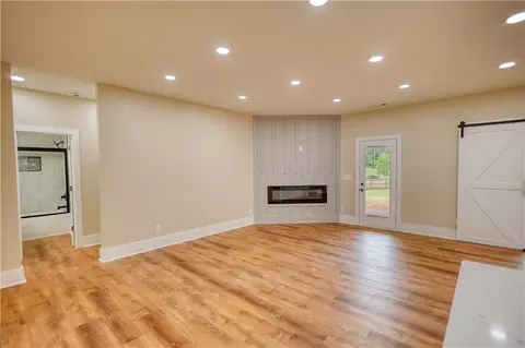 Living - 25 Oakbrook Ln, Covington, GA 30016 photo 3 of 3