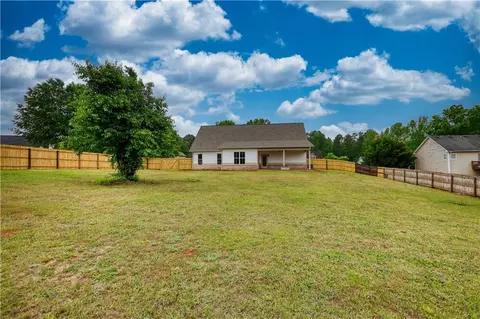 Exterior - 25 Oakbrook Ln, Covington, GA 30016 photo 3 of 10