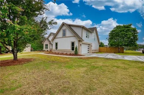 Exterior - 25 Oakbrook Ln, Covington, GA 30016 photo 7 of 10