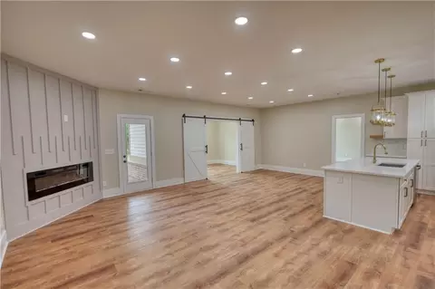 Living - 25 Oakbrook Ln, Covington, GA 30016 photo 2 of 3
