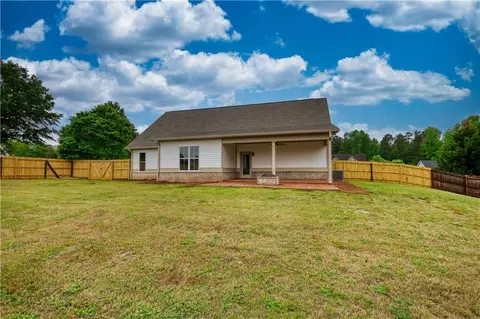 Exterior - 25 Oakbrook Ln, Covington, GA 30016 photo 5 of 10