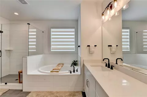Bath - 4391 Encore Blvd, Duluth, GA 30097 photo 5 of 8