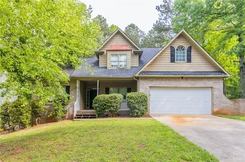 6416 Vicksburg Ct NW, Acworth, GA 30101