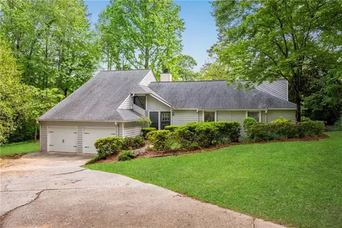 2100 Stone Hollow Ct, Marietta, GA 30062