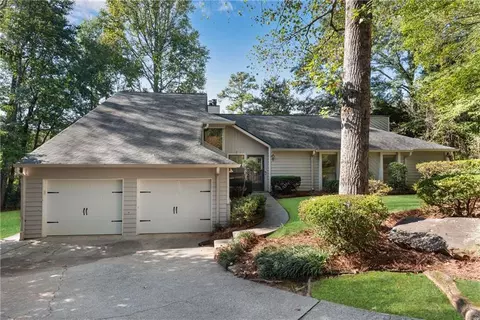2100 Stone Hollow Ct, Marietta, GA 30062