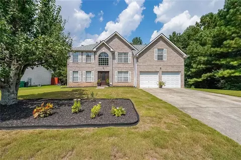 1528 Rogers Crossing Dr, Lithonia, GA 30058