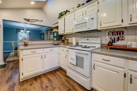 Kitchen - 455 Mayo Rd, Covington, GA 30014 photo 4 of 5
