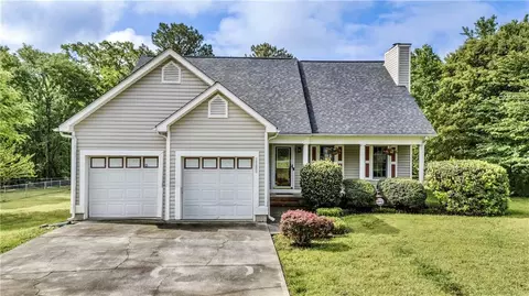 3769 Dews Pond Rd, Calhoun, GA 30701