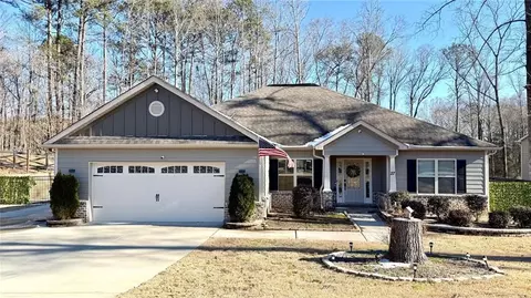 27 Creekside Dr, Winder, GA 30680