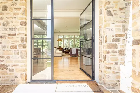 4785 Brinkley Ln, Atlanta, GA 30342
