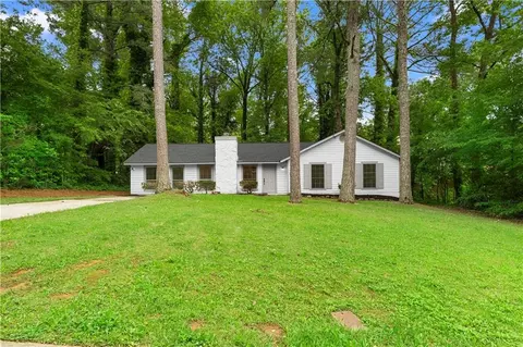 1490 Diplomat Dr, Riverdale, GA 30296
