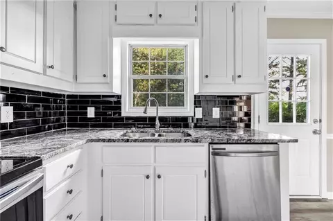 60 Whispering Pine Ct, Covington, GA 30016 photo 8