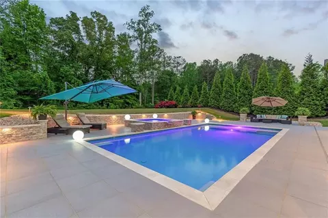 Exterior - 2935 Manorview Ln, Milton, GA 30004 photo 8 of 11