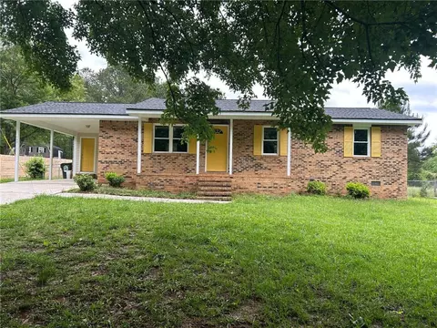 184 Quail Rd, Griffin, GA 30223