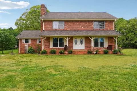 6545 Westbrook Rd, Gainesville, GA 30506