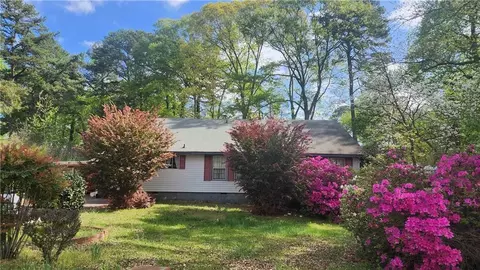 402 Emmett St, Riverdale, GA 30274