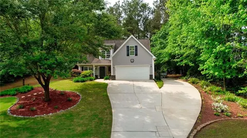 95 Loudoun Dr, Covington, GA 30014