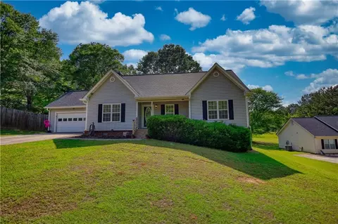 65 Ashland Farm Rd, Oxford, GA 30054