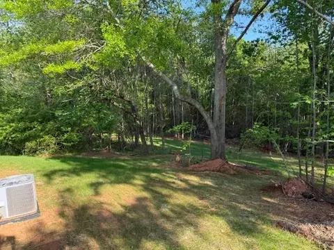 Exterior - 300 Dewaters Rd, Commerce, GA 30529 photo 4 of 6