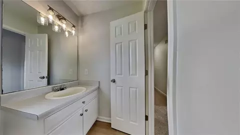 Bath - 64 Dogwood Rdg, Hampton, GA 30228 photo 2 of 3