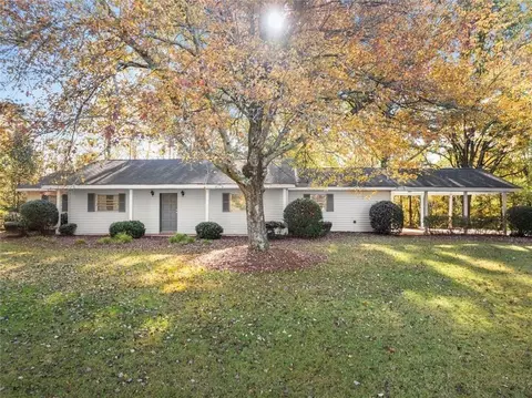 3724 Clarks Bridge Rd, Gainesville, GA 30506