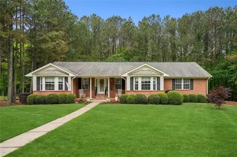 208 Meadows Ct, Dawsonville, GA 30534