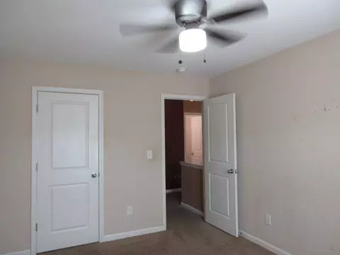 Bedroom - 6069 Semaphore Rdg, Rex, GA 30273 photo 2 of 2
