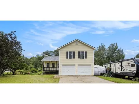 2730 Milton Bryan Dr, Loganville, GA 30052