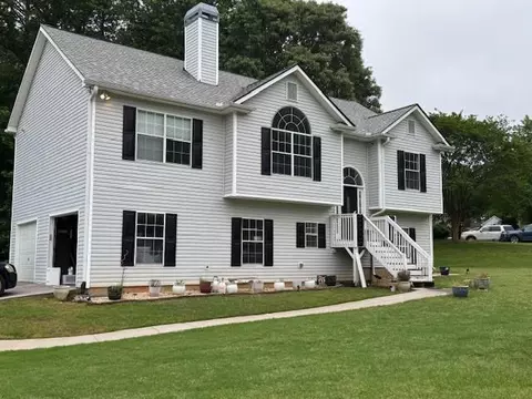 6397 Autumn View Trce NW, Acworth, GA 30101
