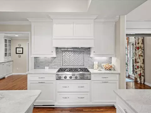 Kitchen - 4643 River Ct, Peachtree Corners, GA 30097 photo 5 of 12