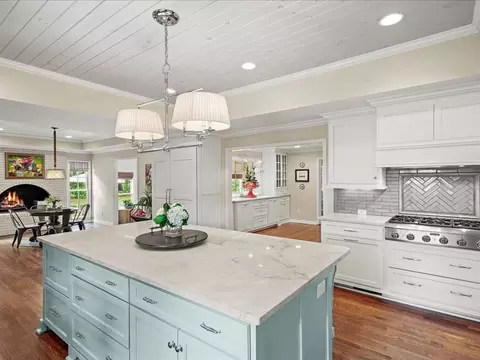 Kitchen - 4643 River Ct, Peachtree Corners, GA 30097 photo 6 of 12