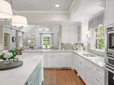 Kitchen - 4643 River Ct, Peachtree Corners, GA 30097 photo 8 of 12