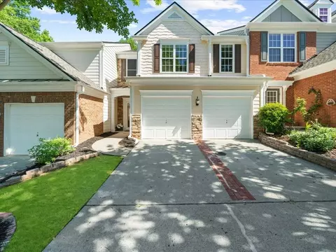 220 Finchley Dr, Roswell, GA 30076