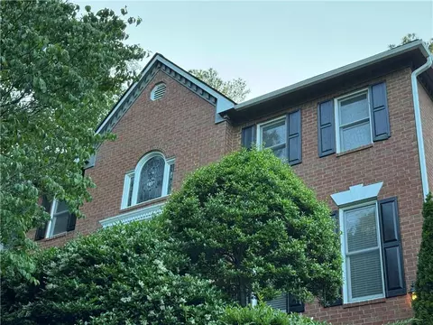 990 Azalea Dr, Roswell, GA 30075