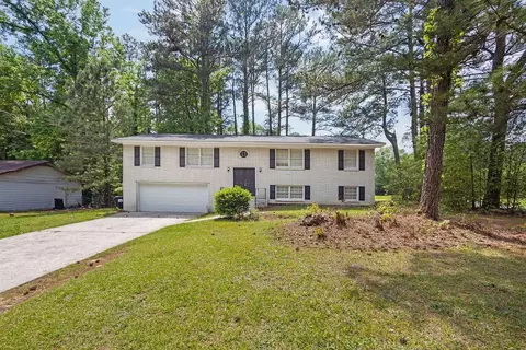 6307 Thornhedge Dr, Riverdale, GA 30296