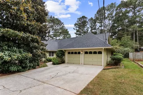 1559 Norwood Dr, Lilburn, GA 30047