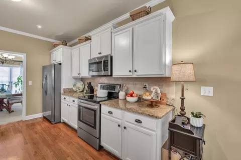 Kitchen - 3125 Flatbottom Dr, Dacula, GA 30019 photo 4 of 8