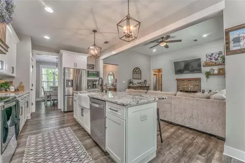 Kitchen - 555 E Valley Rd NE, Rydal, GA 30171 photo 4 of 5