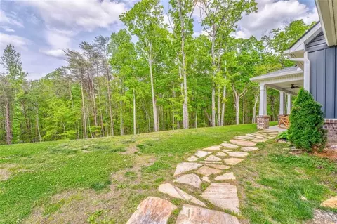 Exterior - 555 E Valley Rd NE, Rydal, GA 30171 photo 5 of 14