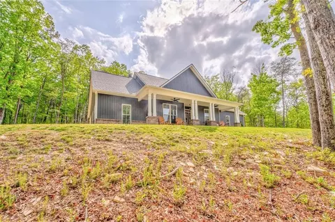 Exterior - 555 E Valley Rd NE, Rydal, GA 30171 photo 9 of 14