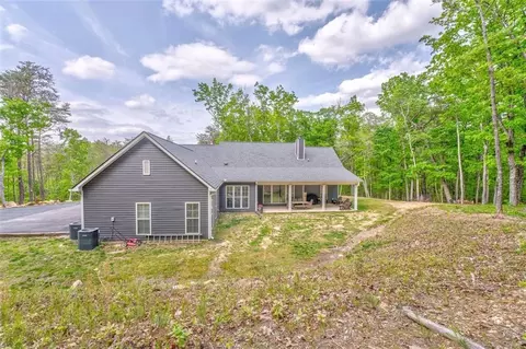 Exterior - 555 E Valley Rd NE, Rydal, GA 30171 photo 11 of 14