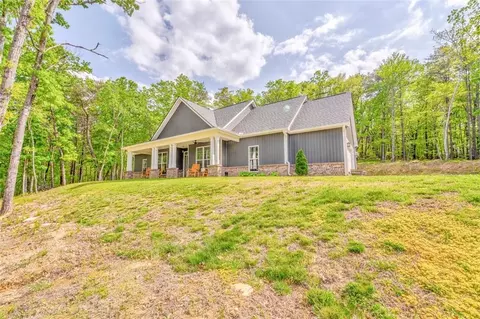 Exterior - 555 E Valley Rd NE, Rydal, GA 30171 photo 7 of 14