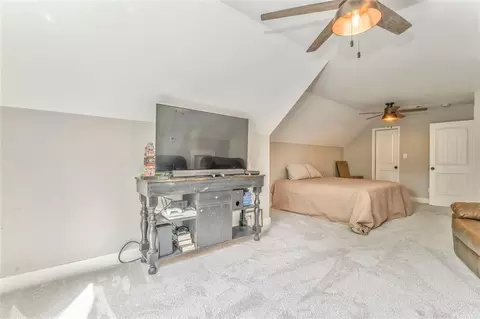 Bedroom - 555 E Valley Rd NE, Rydal, GA 30171 photo 4 of 11