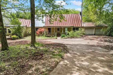 424 Old Indian Trail Rd, Jefferson, GA 30549
